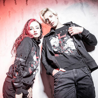 Black Blood / Upptäck mer!