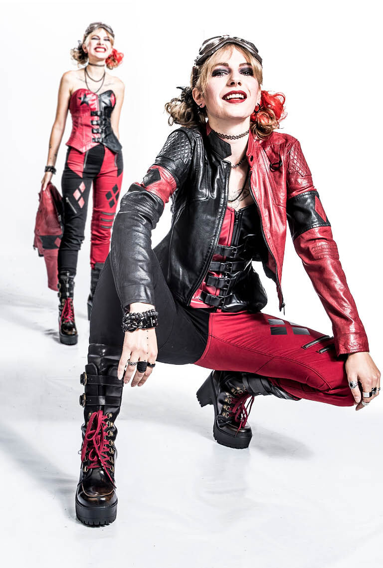 Harley Quinns outfit 1.