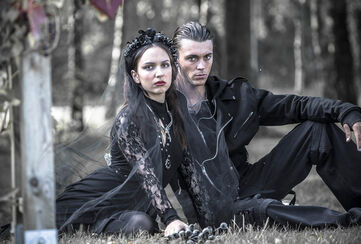 Gothic / Njut av mörkret och håll värmen.
